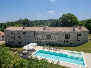 Vila - Buje (00033)