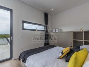 Vila - Novigrad (00023)