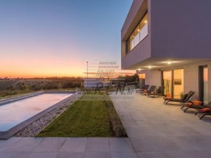 Vila - Novigrad (00023)
