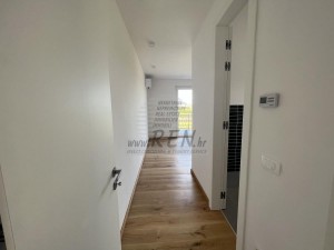 Vila - Novigrad (00024)