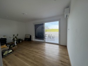 Vila - Novigrad (00024)