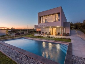 Vila - Novigrad (00023)